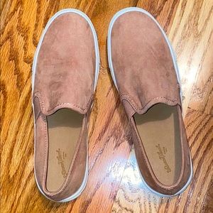 Universal Thread shoes